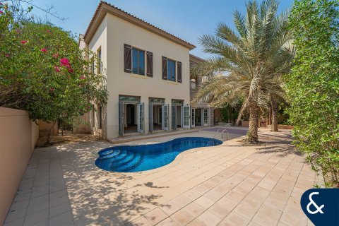 Купить виллу в Джумейра Гольф Эстейтс, Дубай: 5 спален, 523м², № 75699 - фото 2
