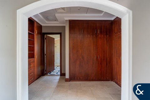 Купить виллу в Джумейра Гольф Эстейтс, Дубай: 5 спален, 523м², № 75699 - фото 13