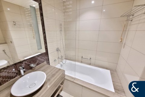 Appartement à DAMAC Towers by Paramount, Business Bay, Dubai, 2 chambres, 129 m², № 75687 - photo 9