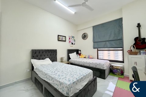 Apartment in Shams 1, Jumeirah Beach Residence, Dubai 3 bedrooms, 175 sq.m. № 76496 - photo 6