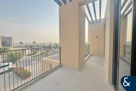 Снять в аренду виллу в EMAAR South, Dubai South (Dubai World Central), Дубай: 4 спальни, 357м², № 76497 - фото 14