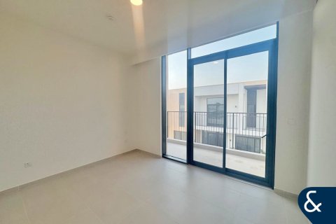 Снять в аренду виллу в EMAAR South, Dubai South (Dubai World Central), Дубай: 4 спальни, 357м², № 76497 - фото 15