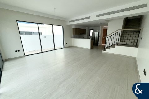 Villa in Damac Lagoons, Dubai 5 bedrooms, 264 sq.m. № 76492 - photo 2