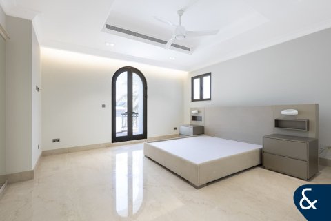 Villa en Garden Homes, Palm Jumeirah, Dubai, 5 dormitorios, 681 m², № 76494 - foto 12