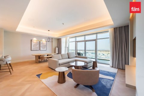 Снять в аренду квартиру в Аль-Барше, Дубай: 2 спальни, 138.6м², № 64460 - фото 7