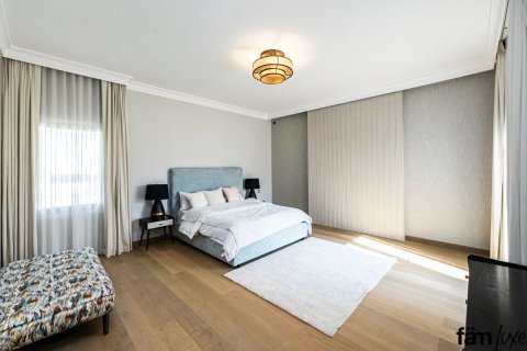 Villa à Dubai, 5 chambres, 1740.1 m², № 64463 - photo 16