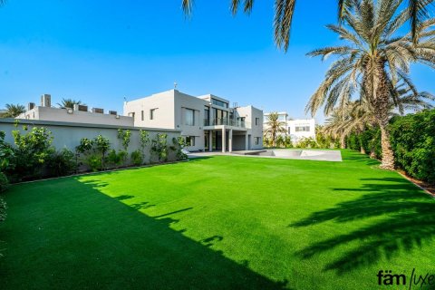 Villa à Dubai, 5 chambres, 1740.1 m², № 64463 - photo 21