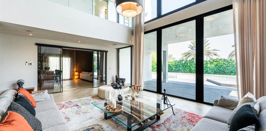 Villa à Dubai, 5 chambres, 1740.1 m², № 64463