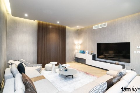 Villa à Dubai, 5 chambres, 1740.1 m², № 64463 - photo 9