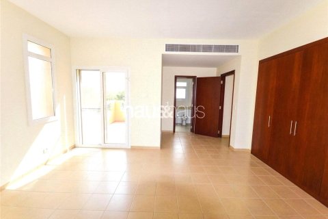 Villa in Arabian Ranches, Dubai 3 bedrooms, 273 sq.m. № 45106 - photo 7