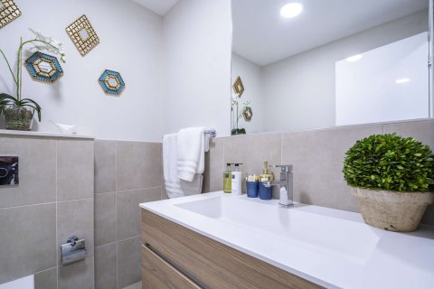 Купить квартиру в Джумейра Гольф Эстейтс, Дубай: 4 спальни, 216м², № 29742 - фото 5