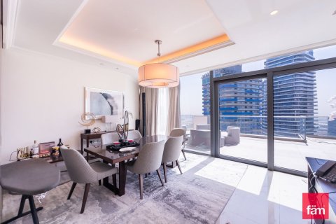 Apartment in Downtown Dubai (Downtown Burj Dubai), Dubai 1 bedroom, 213.7 sq.m. № 16896 - photo 2