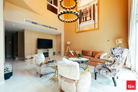 Apartment in Dubai Marina, Dubai 3 bedrooms, 224.8 sq.m. № 84871 - photo 2