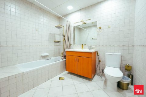 Apartment in Dubai Marina, Dubai 3 bedrooms, 224.8 sq.m. № 84871 - photo 18