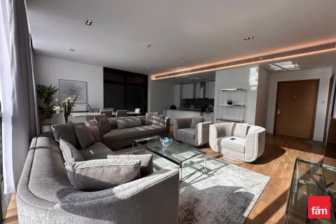 Apartment in Al Wasl, Dubai 1 bedroom, 121.7 sq.m. № 84872 - photo 3