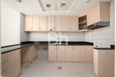 Apartamento en Discovery Gardens, Dubai, 1 dormitorio, 74 m², № 21542 - foto 3