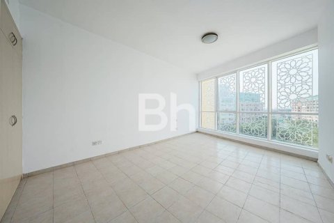 Apartamento en Discovery Gardens, Dubai, 1 dormitorio, 74 m², № 21542 - foto 1