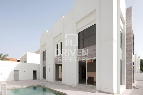 Villa en Jumeirah, Dubai, 4 dormitorios, 668.9 m², № 130065 - foto 5