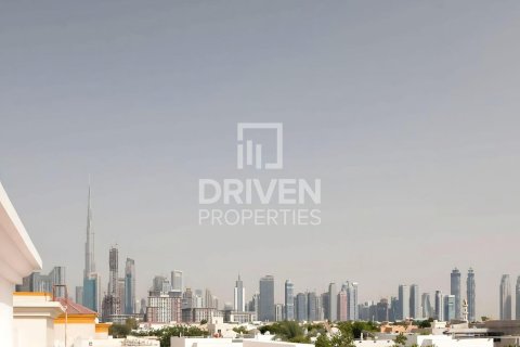 Villa en Jumeirah, Dubai, 4 dormitorios, 668.9 m², № 130065 - foto 2