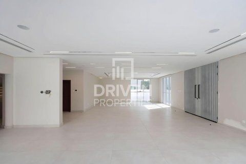 Villa en Jumeirah, Dubai, 4 dormitorios, 668.9 m², № 130065 - foto 20