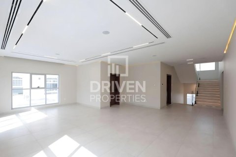 Villa en Jumeirah, Dubai, 4 dormitorios, 668.9 m², № 130065 - foto 19