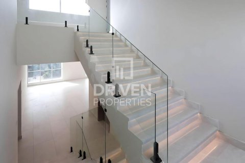 Villa en Jumeirah, Dubai, 4 dormitorios, 668.9 m², № 130065 - foto 10