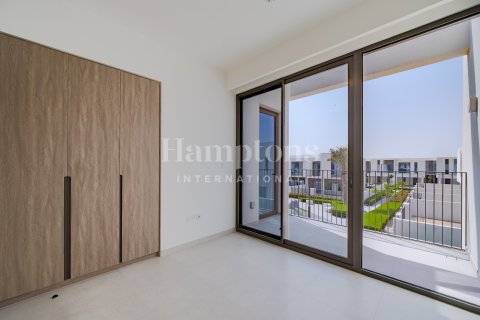 Townhouse in The Valley, Dubai 3 bedrooms, 174.00731900 sq.m. № 96100 - photo 2