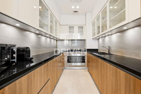 Apartment in Business Bay, Dubai 3 bedrooms, 165.92 sq.m. № 138486 - photo 12