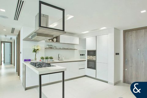 Apartment in Soho Palm Jumeirah, Palm Jumeirah, Dubai 3 bedrooms, 203 sq.m. № 76634 - photo 7