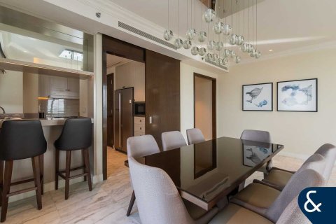 Снять в аренду квартиру в Даунтаун Дубай (Даунтаун Бурдж Дубай), Дубай: 3 спальни, 184м², № 76644 - фото 4