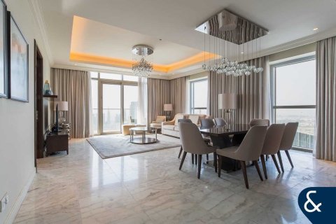 Снять в аренду квартиру в Даунтаун Дубай (Даунтаун Бурдж Дубай), Дубай: 3 спальни, 184м², № 76644 - фото 2