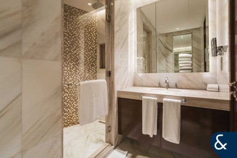 Снять в аренду квартиру в Даунтаун Дубай (Даунтаун Бурдж Дубай), Дубай: 3 спальни, 184м², № 76644 - фото 15