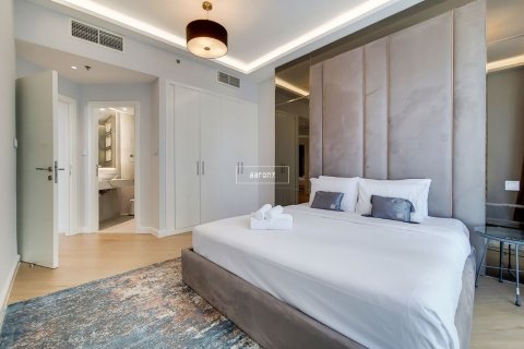 Apartment in Dubai Marina, Dubai 2 bedrooms, 111.3 sq.m. № 18409 - photo 13