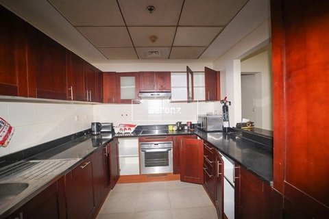 Apartment in Jumeirah Lake Towers, Dubai 2 bedrooms, 154 sq.m. № 18410 - photo 14