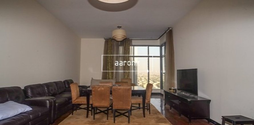Apartment in Jumeirah Lake Towers, Dubai 2 bedrooms, 154 sq.m. № 18410