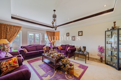 Villa en The Lakes, Dubai, 5 dormitorios, 568.93797200 m², № 16743 - foto 8