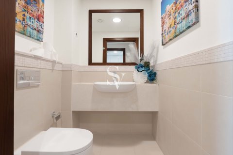 Apartment in Downtown Dubai (Downtown Burj Dubai), Dubai 3 bedrooms, 169 sq.m. № 105587 - photo 16
