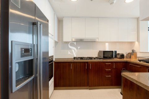 Apartment in Downtown Dubai (Downtown Burj Dubai), Dubai 3 bedrooms, 169 sq.m. № 105587 - photo 17