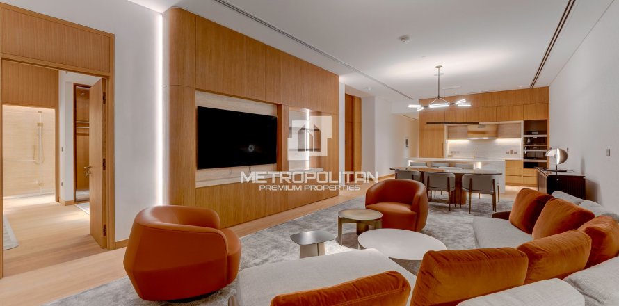 Apartment in Jumeirah, Dubai 3 bedrooms, 267 sq.m. № 5164