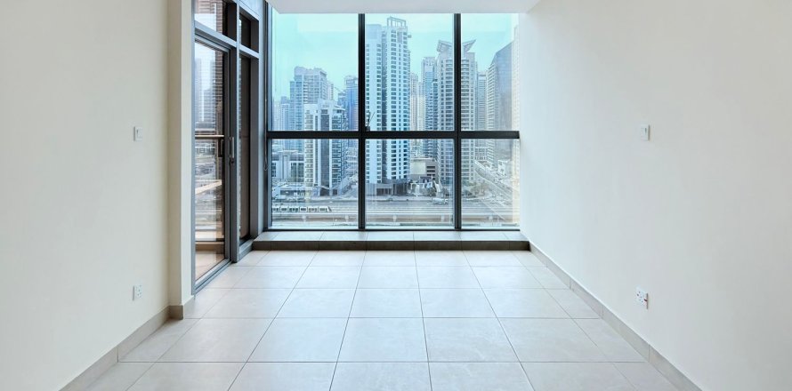 Apartment in Jumeirah Lake Towers, Dubai 3 bedrooms, 135.27 sq.m. № 141142