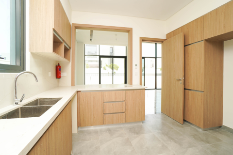 Снять в аренду виллу в Al Furjan, Дубай: 5 спален, 570м², № 77396 - фото 9