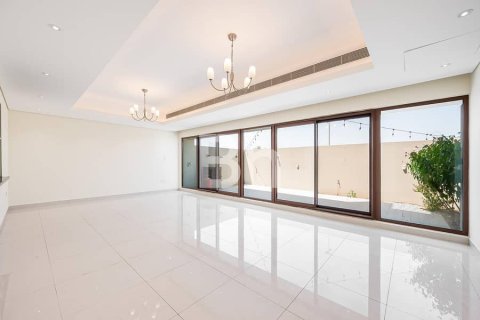 Снять в аренду таунхаус в Meydan, Дубай: 4 спальни, 339м², № 22045 - фото 1