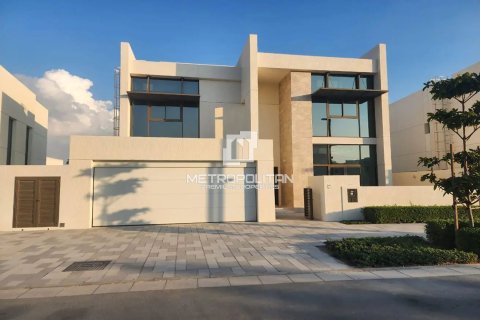 Снять в аренду виллу в District One, Мохаммед Бин Рашид Сити, Дубай: 4 спальни, 594м², № 14988 - фото 1