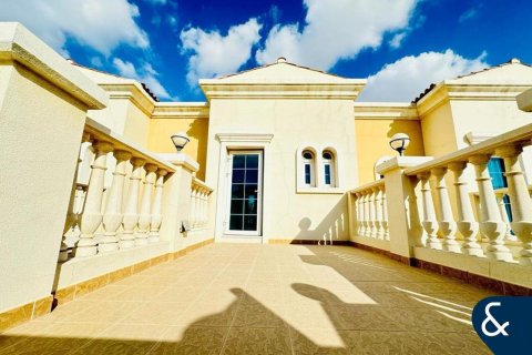 Townhouse in Jumeirah Village Circle, Dubai 2 bedrooms, 180 sq.m. № 75439 - photo 2