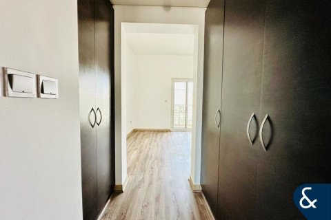 Townhouse in Jumeirah Village Circle, Dubai 2 bedrooms, 180 sq.m. № 75439 - photo 6