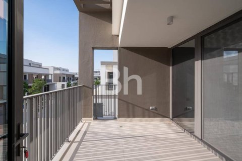 Снять в аренду таунхаус в Tilal Al Ghaf, Дубай: 4 спальни, 316м², № 22195 - фото 9