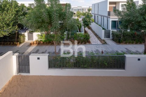 Снять в аренду таунхаус в Tilal Al Ghaf, Дубай: 4 спальни, 316м², № 22195 - фото 11