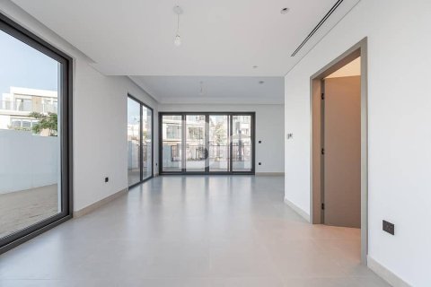 Снять в аренду таунхаус в Tilal Al Ghaf, Дубай: 4 спальни, 316м², № 22195 - фото 4