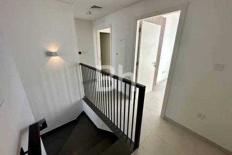 Townhouse in Dubai 3 bedrooms, 174 sq.m. № 21968 - photo 3