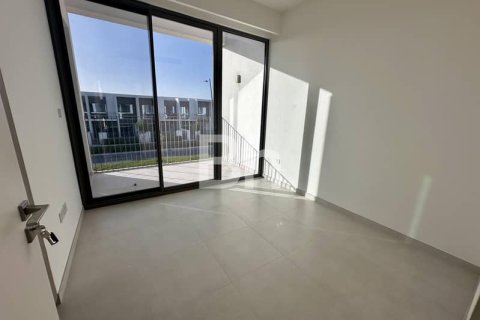 Townhouse in Dubai 3 bedrooms, 174 sq.m. № 21968 - photo 16